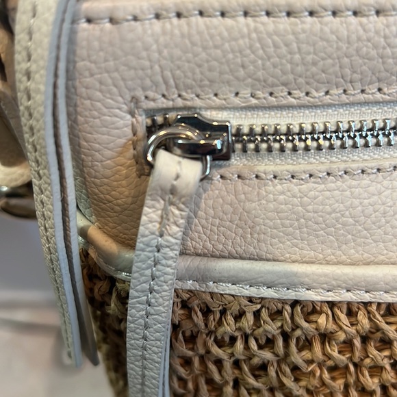 🌺Brighton Kari Messenger Bag🌺 - Picture 8 of 16